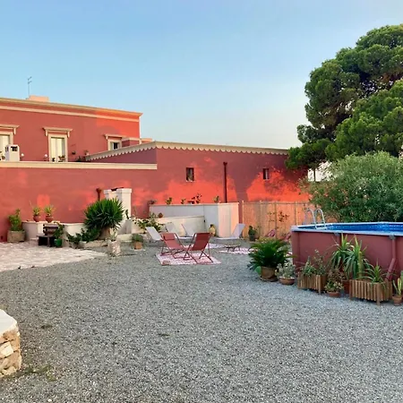 Antica Masseria Le Monache מלון