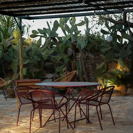 Hotel Antica Masseria Le Monache *